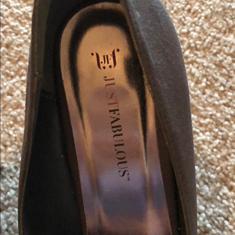 Heels - Picture 2 of 4